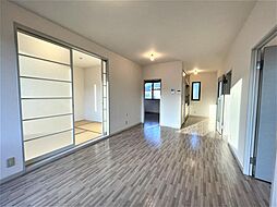 プラティークヴィラB棟 202 2階3LDKのリビング/ダイニング