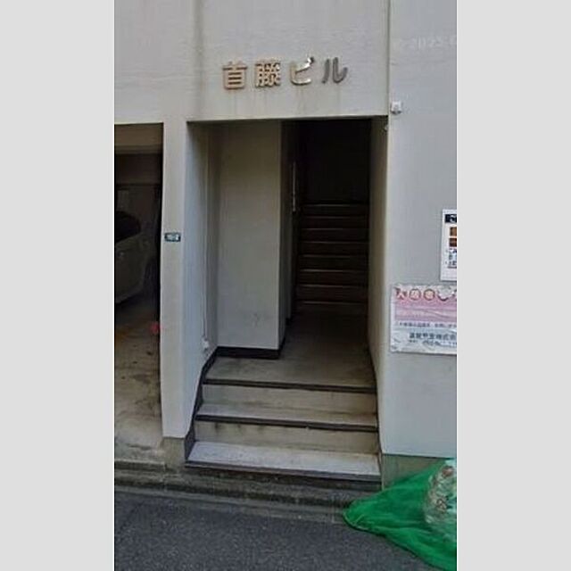 4 / 10