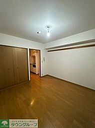 ドゥ・ミル・レジデンス 102 1階1LDKのリビング/ダイニング