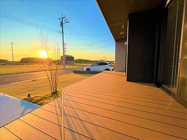 遮るものがなく、きれいな夕日もよく見えます