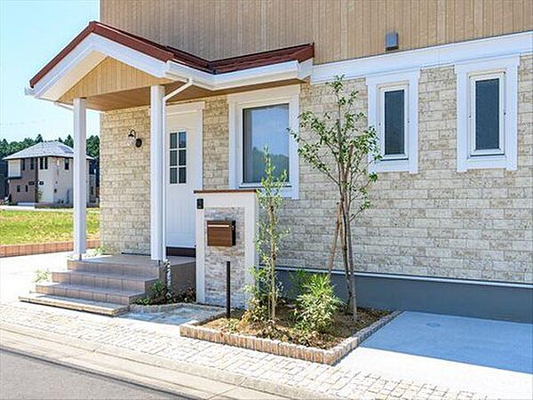スウェーデンハウスの家は、木目のしっかり詰まった丈夫で安定している木を使用しています