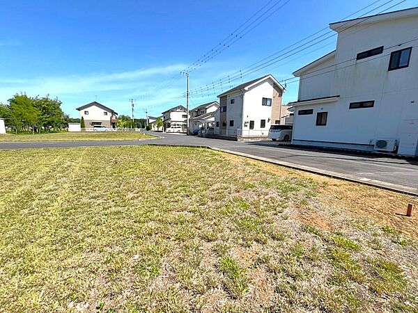 段差がほとんどないから車の駐車時も安心です