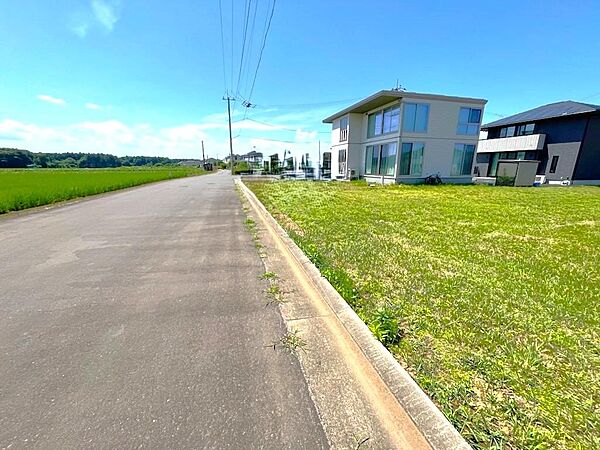 南向きに面しているので陽当たりがよく、洗濯物もよく乾きます