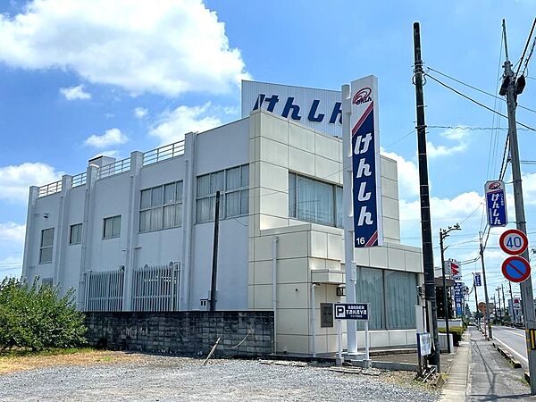 けんしんの近くにはバーミヤンなどの飲食店があります