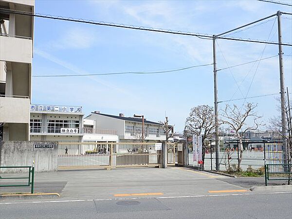 第二小学校　750ｍ