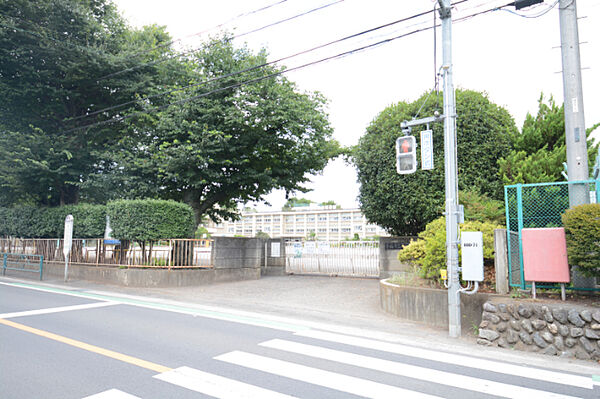 第三小学校　850ｍ