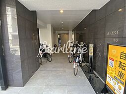 19 / 28