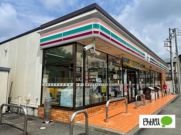 コンビニ「セブンイレブン富士宮橋戸店まで634m」