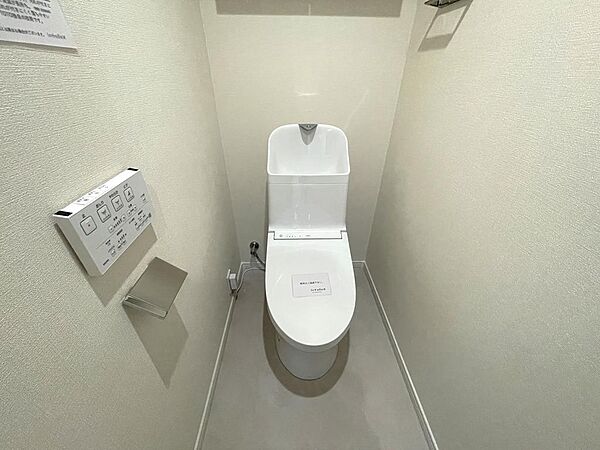 ゆとりと清潔感に包まれた、快適なトイレスペース