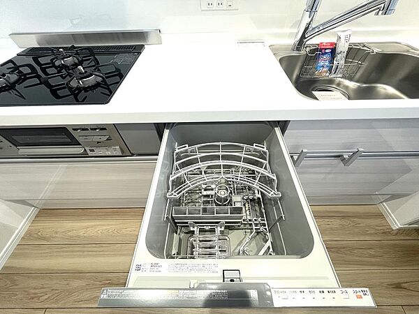 食洗器付きのキッチン♪日々使うものだからからこその、こだわりの設備にしております☆