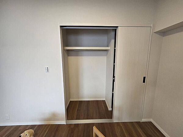 居室の収納が大きくて使いやすそうです！季節家電や、お洋服が多い方も安心です♪
