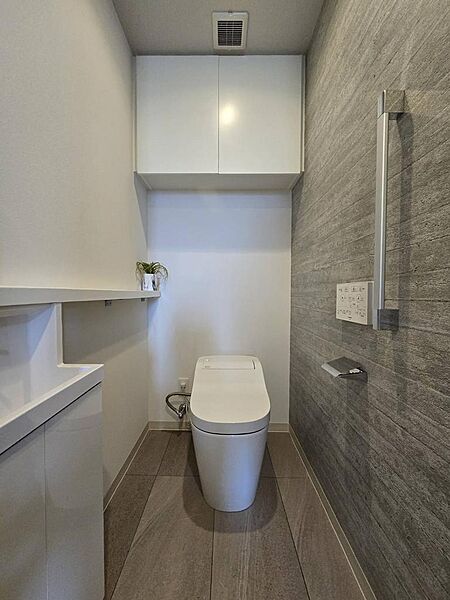 毎日快適に使える、落ち着きある上質なトイレスペース☆