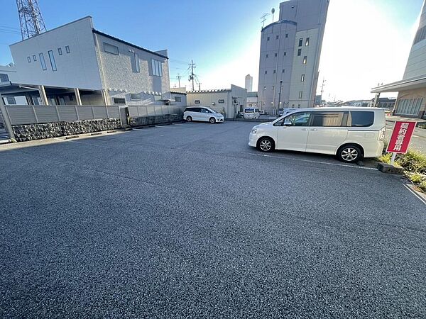（敷地北側）月極駐車場