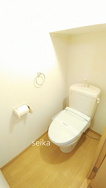 画像9:バストイレ別。温水洗浄便座付き