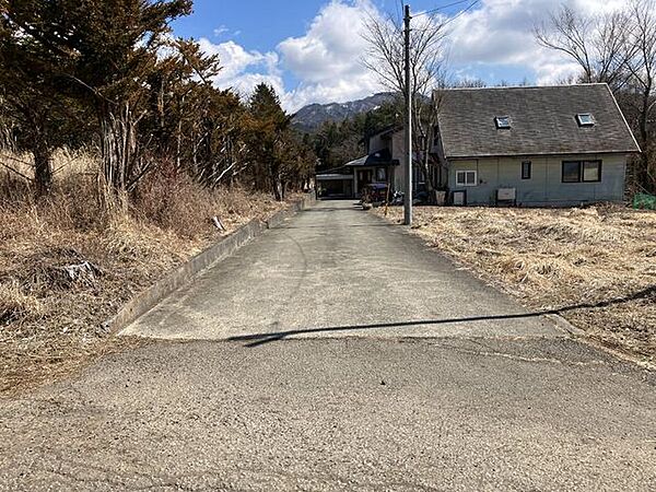 北側前面道路