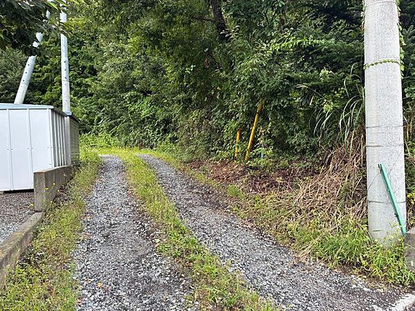 南側道路(町道：幅員2.5m)