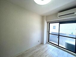 メゾン・ド・コンテス立川 207 2階ワンルームのリビング/ダイニング