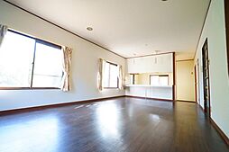 帝塚山南5丁目 5LDKのリビング/ダイニング