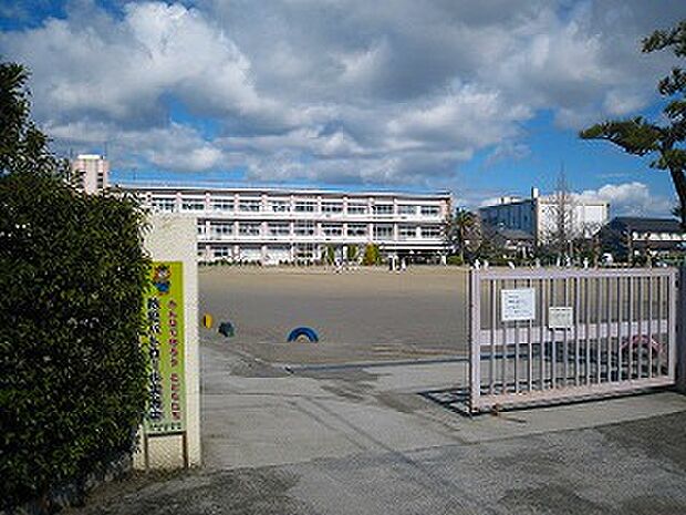 【小学校】京都市立岩倉北小学校まで414ｍ