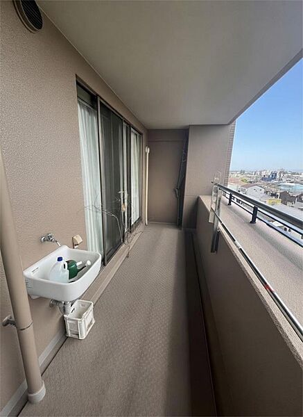 バルコニー面積は13.60m2。