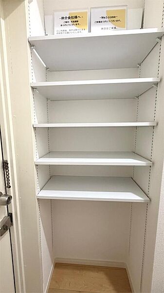 靴を収納できるので玄関をきれいに保てます♪