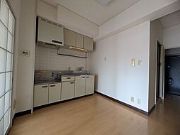 JR山陽本線 向洋駅 徒歩28分の賃貸マンション 3階1DKのリビング/ダイニング