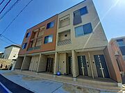 上八木駅より徒歩5分 2階 築4年の賃貸物件