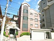 アマルフィ エスト 3階 築34年の賃貸物件