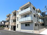 上安駅より徒歩2分 築3年 3階建の賃貸物件