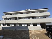 上安駅より徒歩2分 新築 3階建の賃貸物件