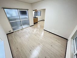 ヴィレッジ長崎 1階1LDKのリビング/ダイニング