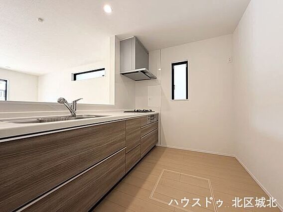家族と会話を楽...