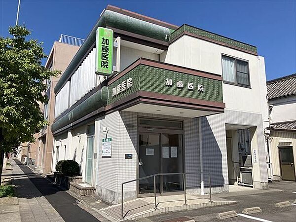 【加藤医院】内科、消化器内科診療時間：9：00-13：00　16：00-19：00休診日：水曜土曜午後、日曜、祝日 720m