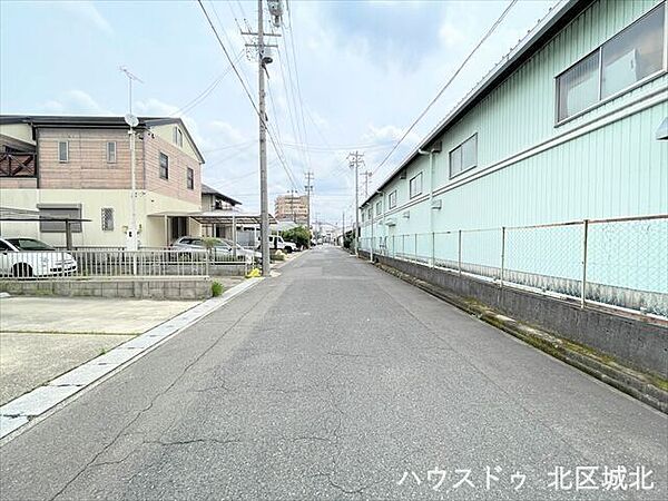 近隣の雰囲気は実際に見て、感じていただくのが一番です！ぜひ現地を見に来てください♪お問い合わせお待ちしております。