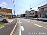 その他：【北西側前面道路】幅員約10.9ｍ前面道路。整備された歩道のある前面道路です。歩行者の方も安全に通行できる道路になっています。