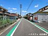 外観：【北側前面道路】道路幅にゆとりがあるので、車種を選びません。大きめの車を乗りたい方にもオススメです。