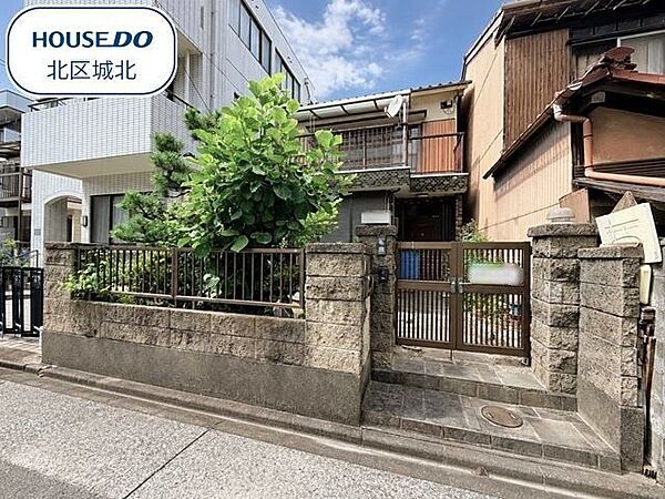 ●建築条件なし土地●◇建築条件なし！お好きなハウスメーカーで建てられます。◇お買い物施設が徒歩圏内の好立地◎◇約7.2ｍの南側道路に約5.9ｍ接面しています。