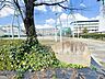 周辺：【瀬古公園】砂場やブランコなどの遊具があり、奥には広いグランドがあります。公衆トイレも設置されています。 870m
