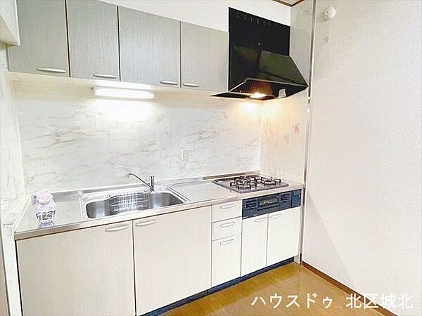 3口コンロなのでお料理がしやすいです♪※賃貸前の写真です