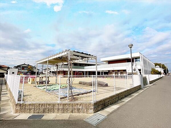 【幼保連携型認定こども園 森のくまっこ】【園の目指す子ども像】1.意欲的に取り組む子ども2.自分らしさを発揮し表現する子ども3.自分で考え行動できる子ども 430m