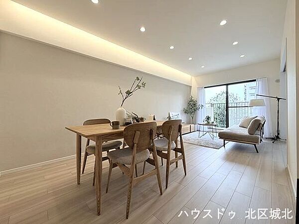 【LDK】インテリア設置物件♪家具を配置した室内で、実際の暮らしをイメージしながらご内覧いただけます。