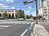 外観：【西側前面道路】道路幅にゆとりがあるので、車種を選びません。大きめの車に乗りたい方にもオススメです。