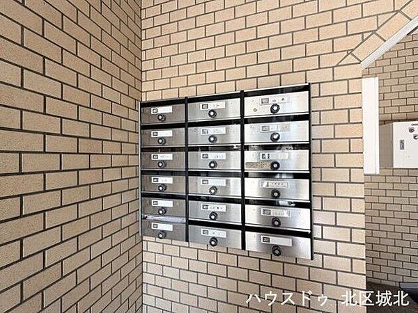 集合ポストです。管理の行き届いた、清潔感のある集合ポストスペースです。