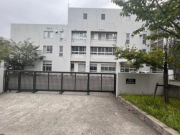 名古屋市立神丘中学校まで191m