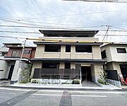 丸太町駅より徒歩4分 3階 築2年11ヶ月の賃貸物件