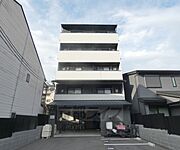 二条駅より徒歩11分 3階 築1年7ヶ月の賃貸物件