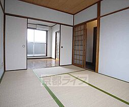 京都市営烏丸線 くいな橋駅 徒歩7分の賃貸マンション 4階2Kのリビング/ダイニング