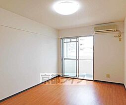 京都地下鉄東西線 石田駅 徒歩8分の賃貸マンション 4階1Kのリビング/ダイニング