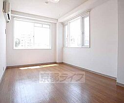 京阪本線 藤森駅 徒歩4分の賃貸マンション 1階1Kのリビング/ダイニング