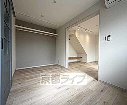 JR奈良線 稲荷駅 徒歩4分の賃貸アパート 2階1LDKのリビング/ダイニング